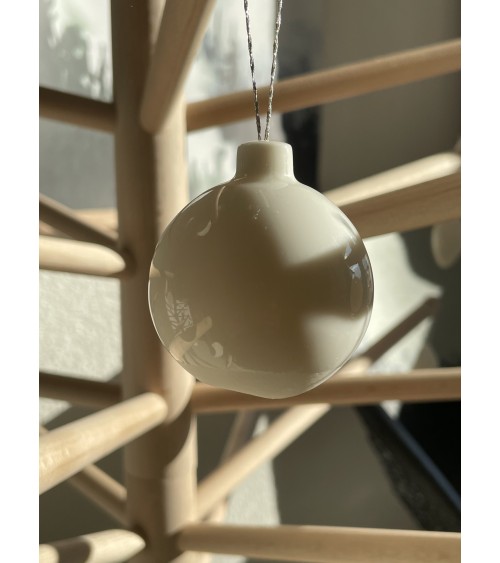 Boule de Noël en porcelaine Keramiek van Sophie Décoration de Noël design suisse original