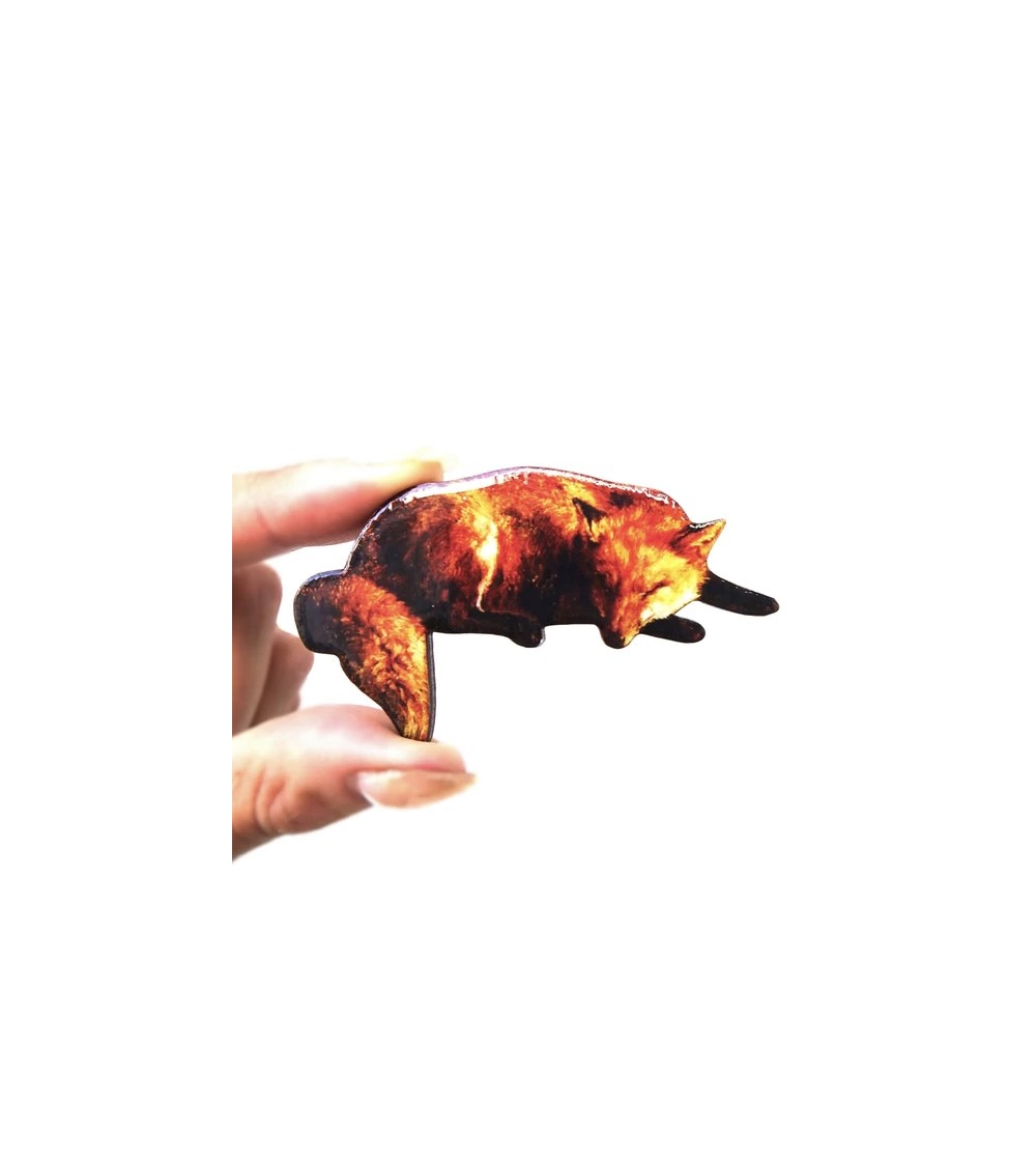 Sleeping fox - Wooden brooch Fen & Co broches and pins hat pin badges collectible